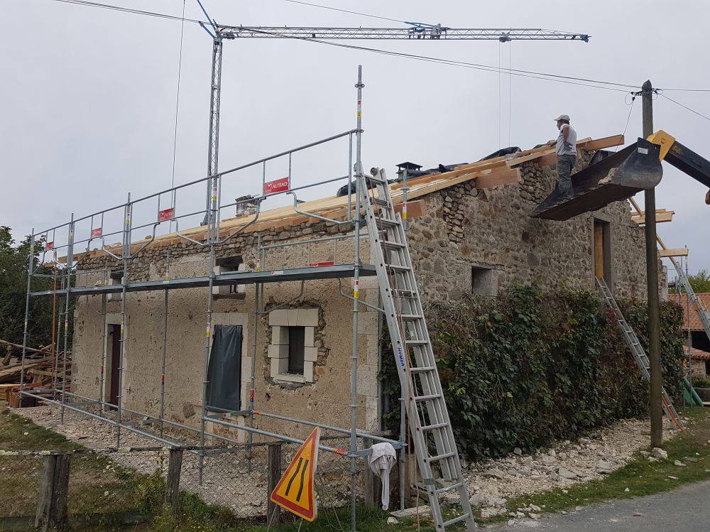 Rénovation de toiture sur bâtiment ancien